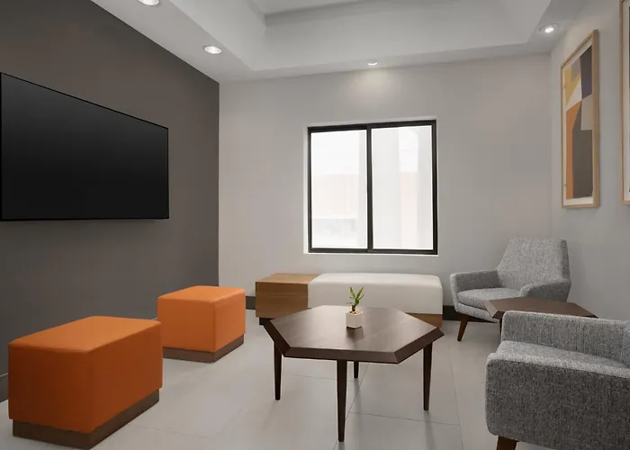 Holiday Inn Express Hotel & Suites Dfw West - Hurst By Ihg